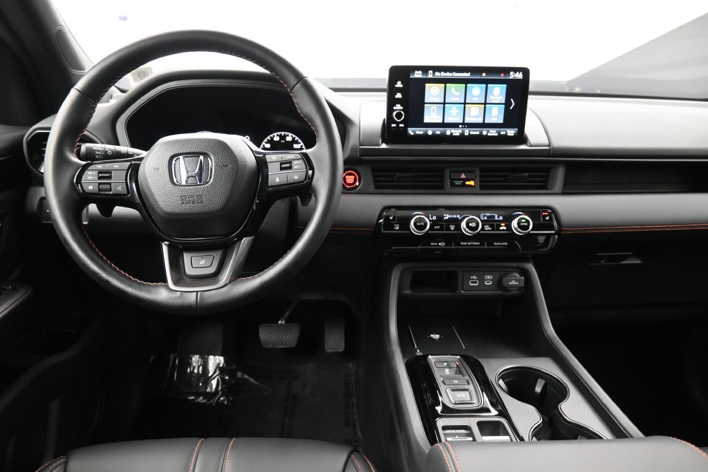 Certified 2024 Honda Pilot TrailSport image 21