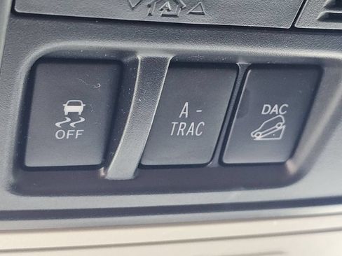 Used 2021 Toyota 4Runner Limited AWD/4WD image 13