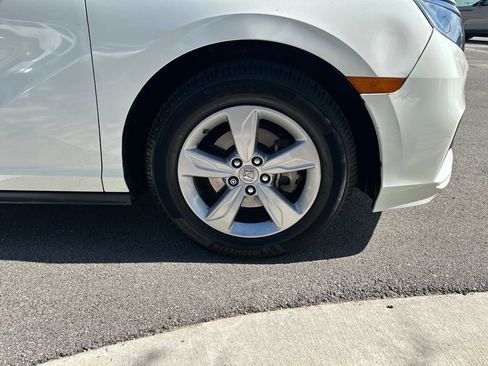 Used 2019 Honda Odyssey EX-L image 18