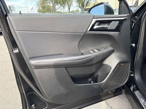 New 2026 Mitsubishi Outlander SE FWD image 20