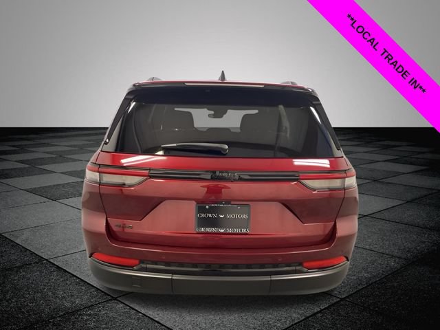 Used 2023 Jeep Grand Cherokee Altitude AWD/4WD image 6