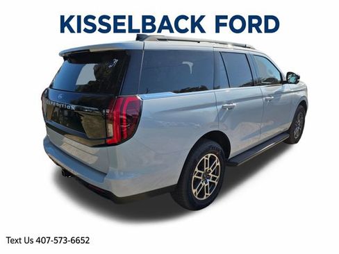 New 2025 Ford Expedition Active image 4