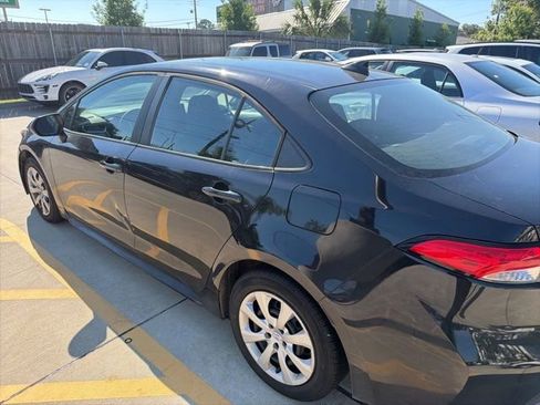 Used 2021 Toyota Corolla LE FWD image 8