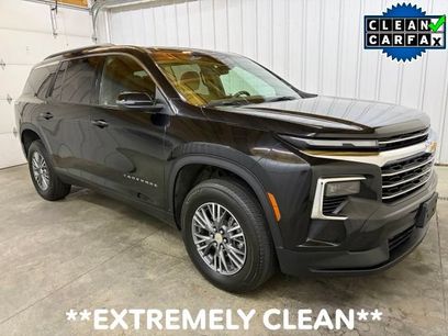 Used 2025 Chevrolet Traverse LT