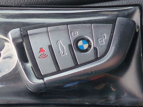 Used 2021 BMW X7 xDrive40i w/ M Sport Package AWD/4WD image 36