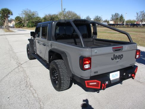 Used 2020 Jeep Gladiator Sport w/ Quick Order Package 24S image 5
