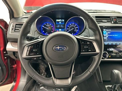 Used 2018 Subaru Outback 2.5i Limited AWD/4WD image 8