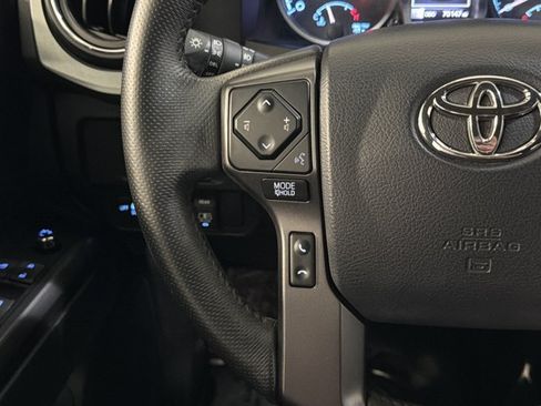 Used 2017 Toyota Tacoma TRD Sport w/ Tow Package (A/T) AWD/4WD image 29