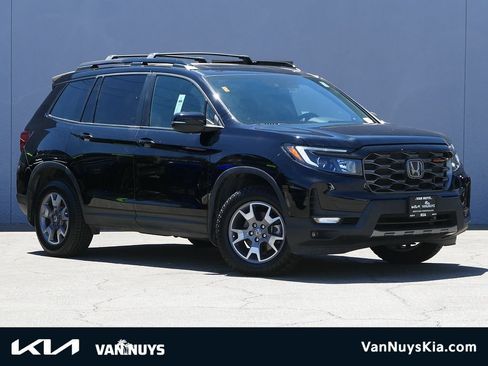 Used 2023 Honda Passport TrailSport image 1