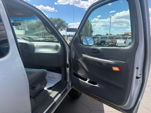 Used 2001 Ford F150 Lariat AWD/4WD image 29