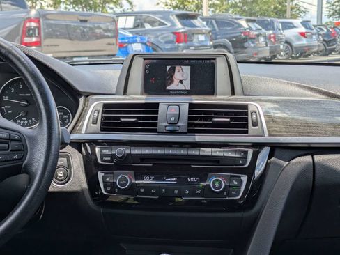 Used 2018 BMW 320i xDrive Sedan AWD/4WD image 22