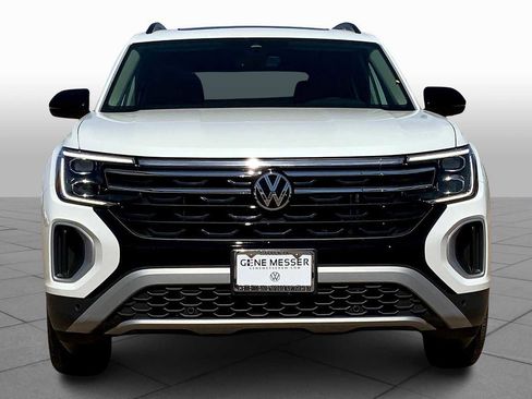 New 2026 Volkswagen Atlas Peak Edition AWD/4WD image 3