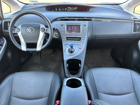 Used 2013 Toyota Prius Four image 21