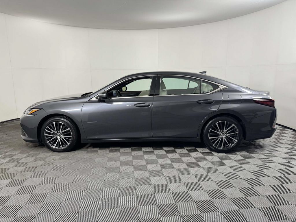 Used 2024 Lexus ES 350 w/ Premium Package FWD image 11