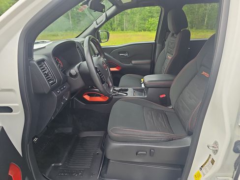 Used 2023 Nissan Frontier PRO-4X w/ Pro Convenience Package AWD/4WD image 14
