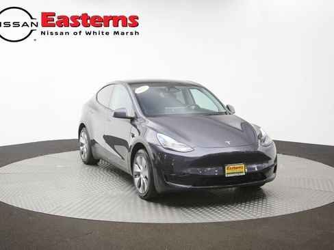 Used 2024 Tesla Model Y 2WD image 40