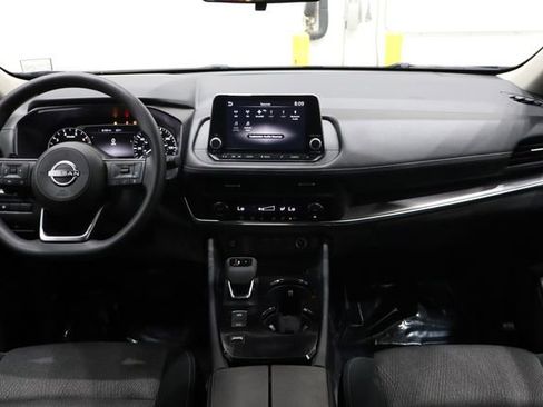 Used 2024 Nissan Rogue SV FWD image 29