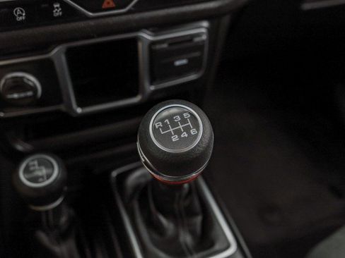 Used 2024 Jeep Wrangler Unlimited Sport image 21