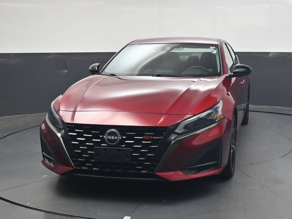 Certified 2023 Nissan Altima 2.5 SR FWD image 13