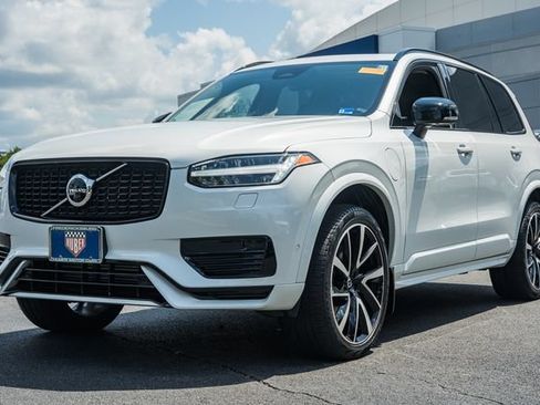 Certified 2023 Volvo XC90 T8 Ultimate w/ Protection Package Premier AWD/4WD image 3