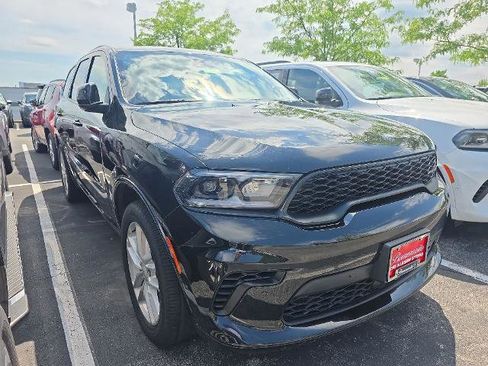 Used 2025 Dodge Durango GT AWD/4WD image 3