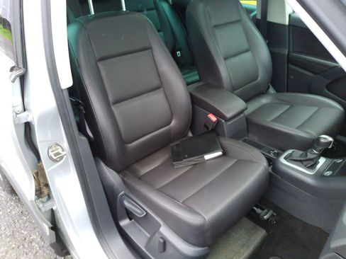 Used 2017 Volkswagen Tiguan Wolfsburg Edition AWD/4WD image 47