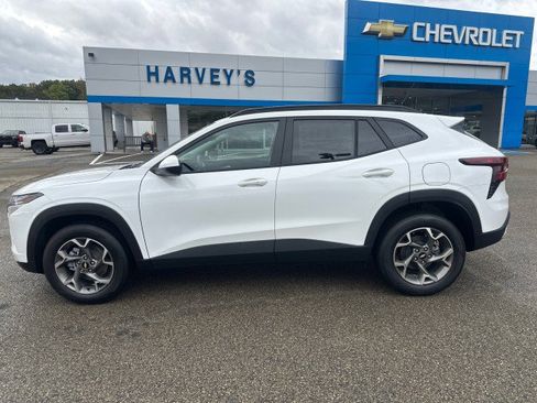 New 2026 Chevrolet Trax LT w/ Driver Confidence Package image 4