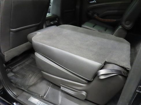 Used 2019 Chevrolet Suburban Premier image 57