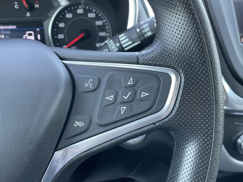 Used 2023 Chevrolet Equinox LT image 18