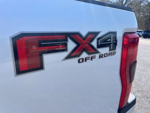 Used 2017 Ford F350 Platinum w/ Platinum Ultimate Package AWD/4WD image 15