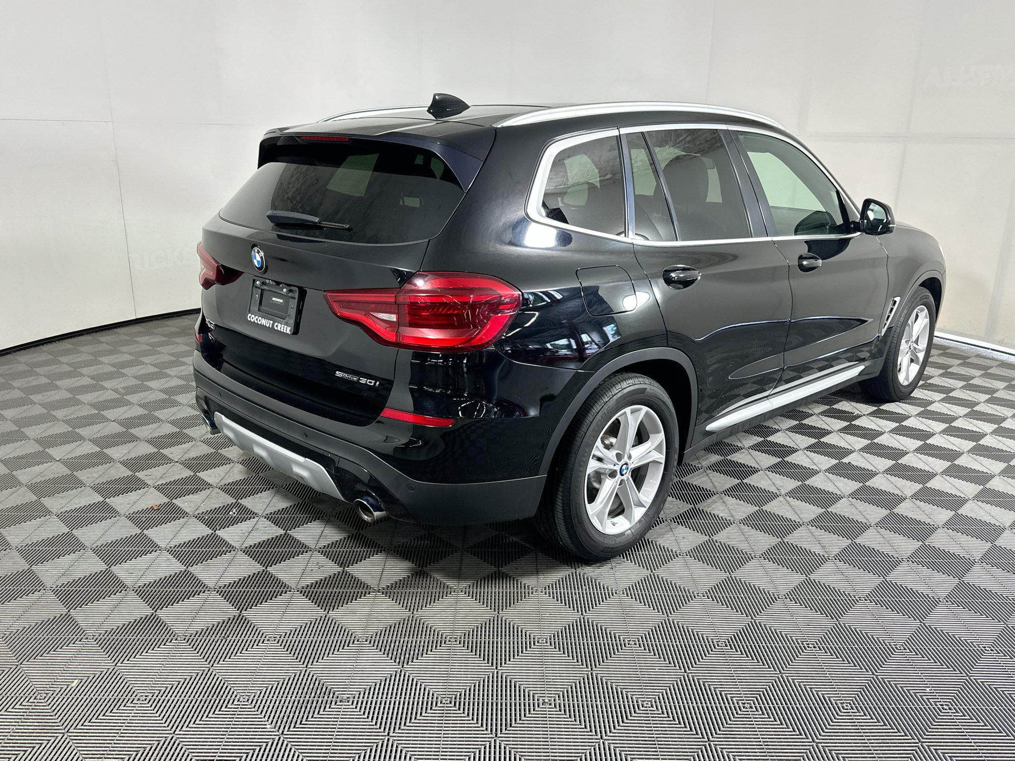 Used 2019 BMW X3 sDrive30i w/ Convenience Package RWD image 3