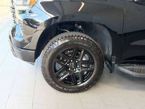 Used 2022 Chevrolet Silverado 1500 LT Trail Boss w/ LT Trail Boss Premium Package AWD/4WD image 4