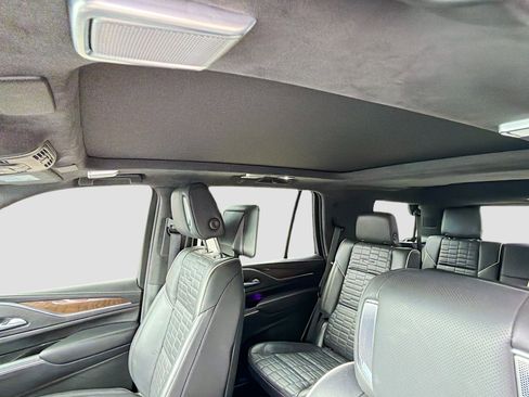 Used 2023 Cadillac Escalade Sport Platinum w/ Heavy-Duty Trailer Package AWD/4WD image 27