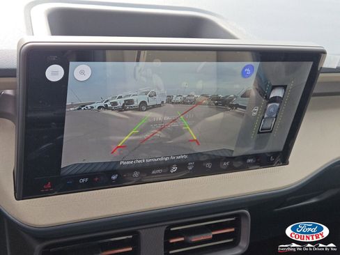 New 2025 Ford Maverick Lariat image 13