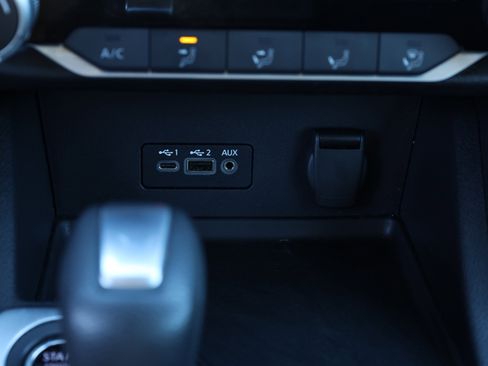 Used 2023 Nissan Sentra SV image 12