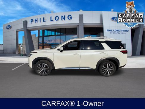 Used 2023 Nissan Pathfinder Platinum AWD/4WD image 2