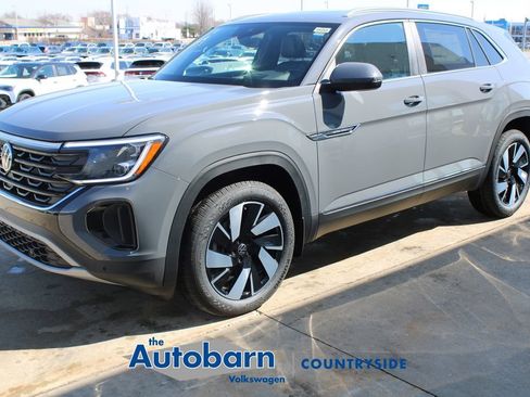 New 2026 Volkswagen Atlas Cross Sport SEL AWD/4WD image 3