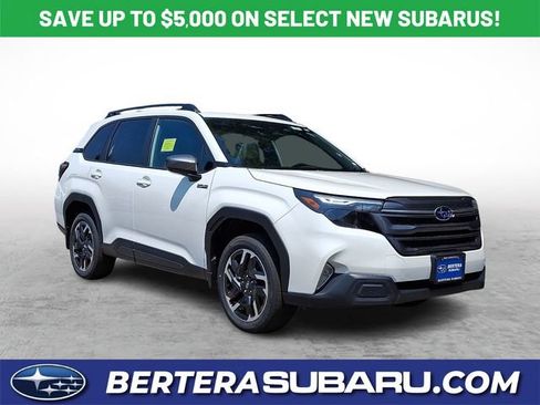 New 2026 Subaru Forester Premium AWD/4WD image 1
