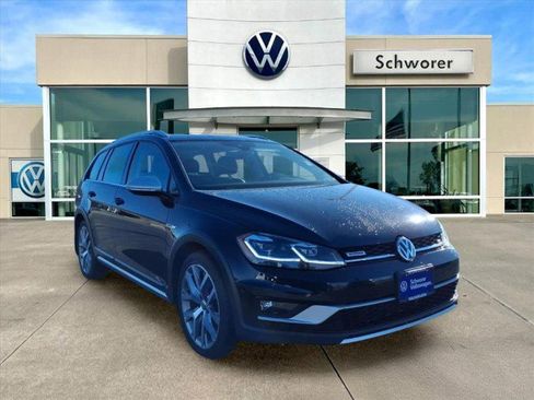 Used 2019 Volkswagen Golf Alltrack SE image 5