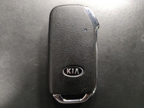 Used 2020 Kia Telluride EX image 32