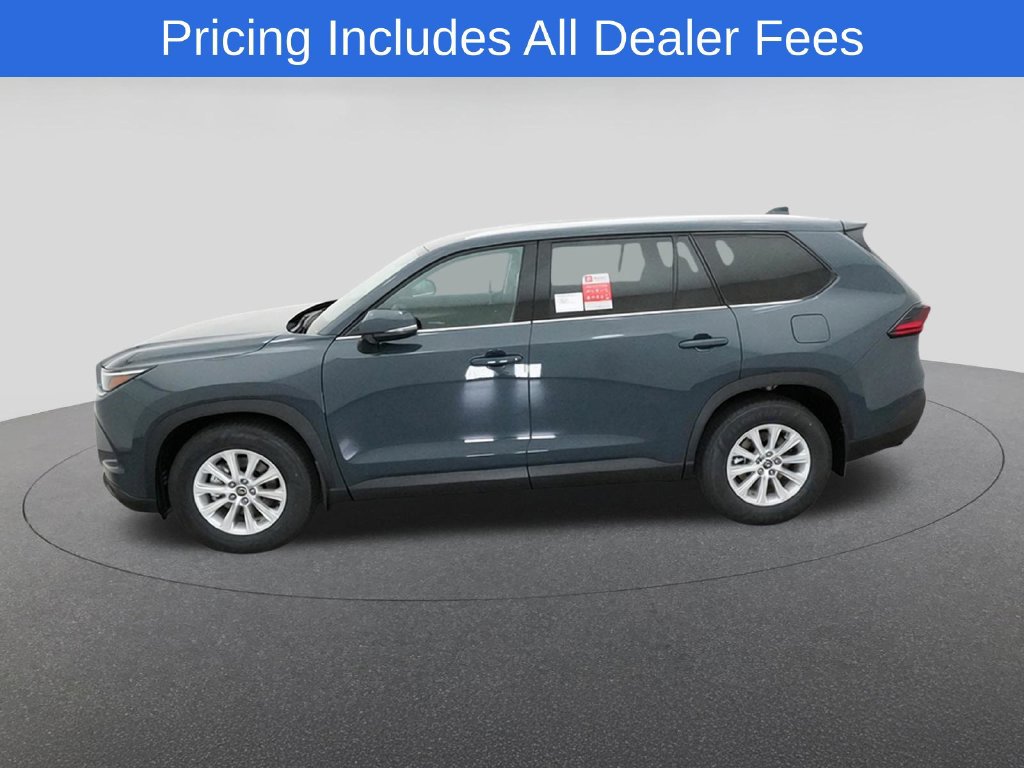 New 2026 Toyota Grand Highlander XLE FWD image 3