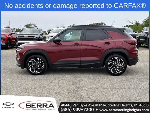 Used 2025 Chevrolet TrailBlazer RS w/ Convenience Package AWD/4WD image 2