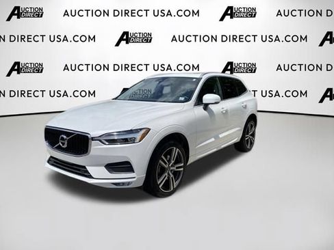 Used 2021 Volvo XC60 T5 Momentum w/ Protection Package Premier AWD/4WD image 1