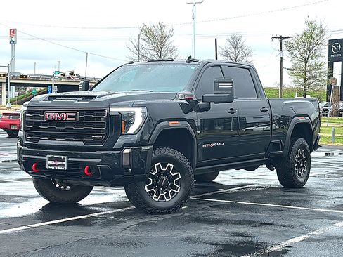 Certified 2024 GMC Sierra 2500 AT4X image 2