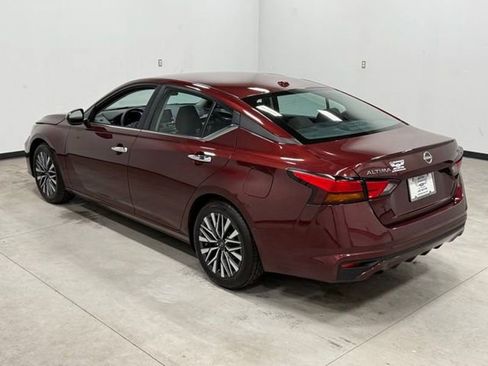 Used 2023 Nissan Altima 2.5 SV image 8