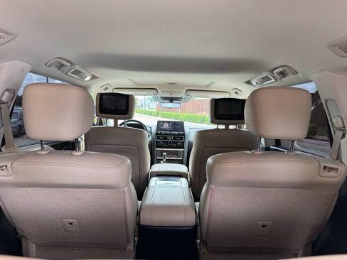Used 2022 Nissan Armada Platinum w/ Captain's Chairs Package RWD image 17
