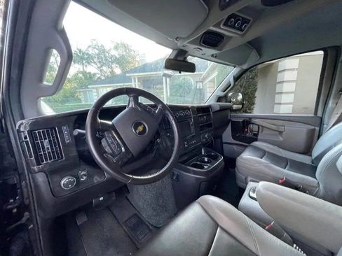 Used 2021 Chevrolet Express 2500 2500 3dr Extended Cargo Van image 10