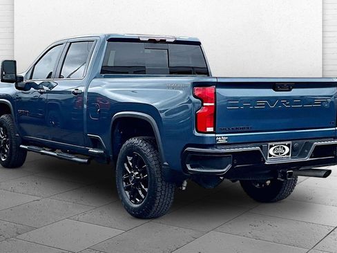 Used 2025 Chevrolet Silverado 2500 LT w/ Trail Boss Package AWD/4WD image 11