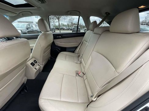 Used 2018 Subaru Outback 3.6R Limited image 12