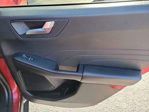 Used 2023 Ford Escape ST-Line image 10